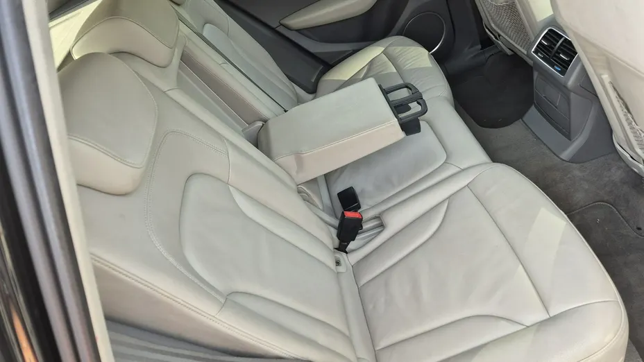 AUDI Q5 -