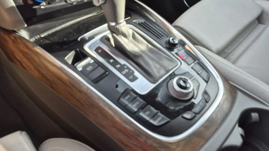 AUDI Q5 -