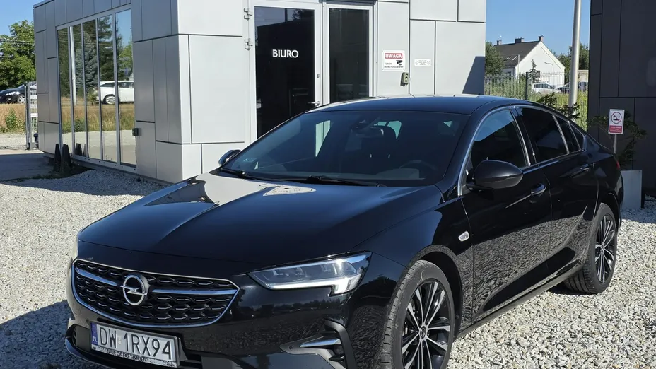 OPEL Insignia -