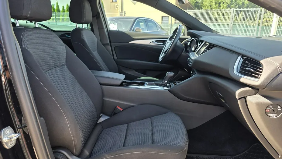 OPEL Insignia -