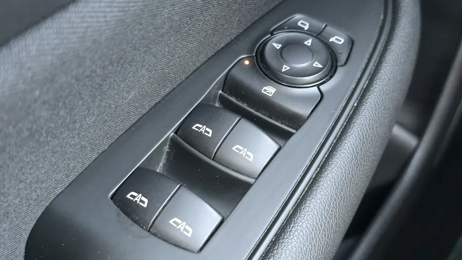 OPEL Insignia -