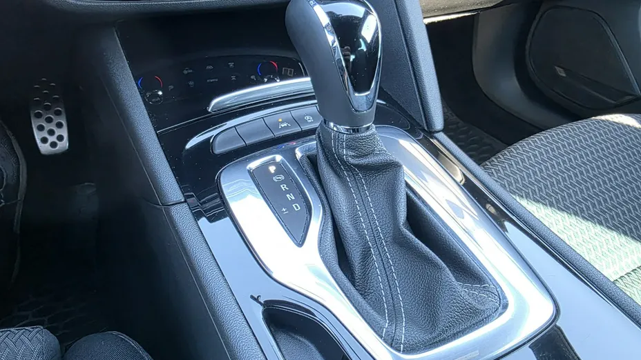 OPEL Insignia -