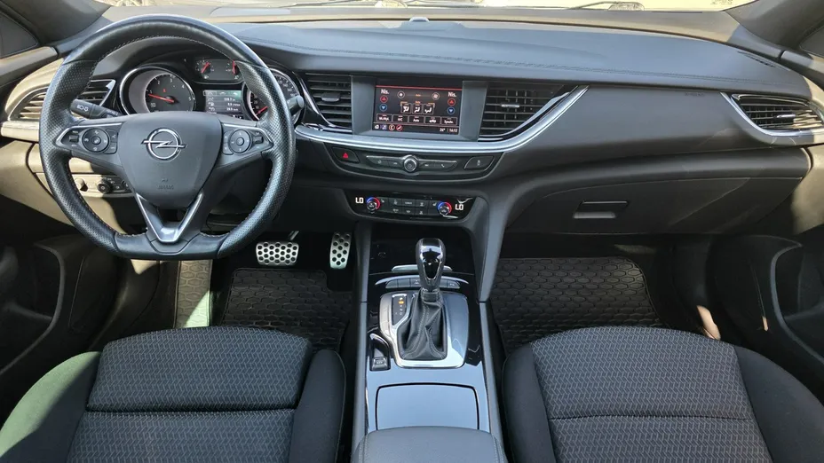 OPEL Insignia -