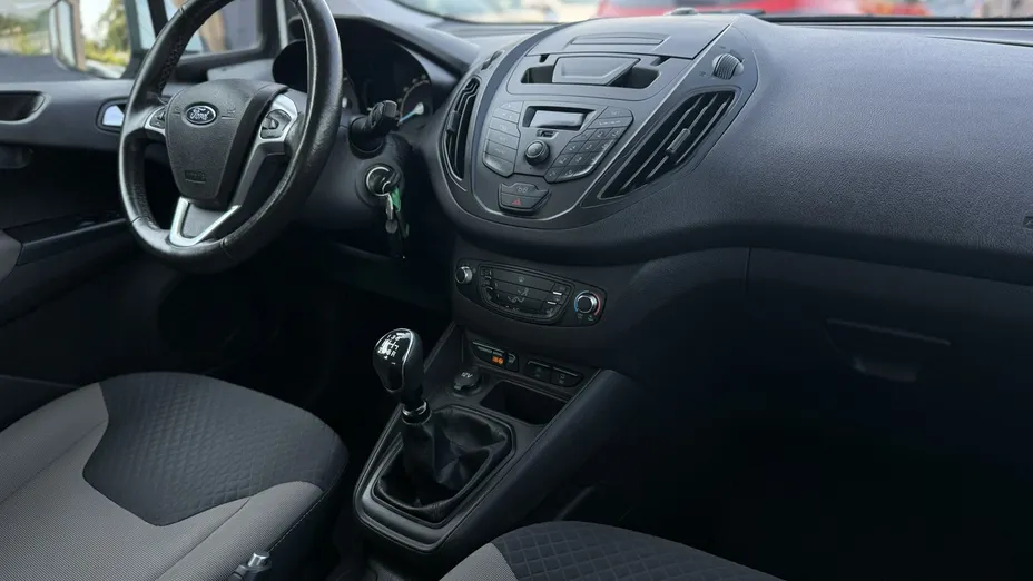 FORD Tourneo Courier -
