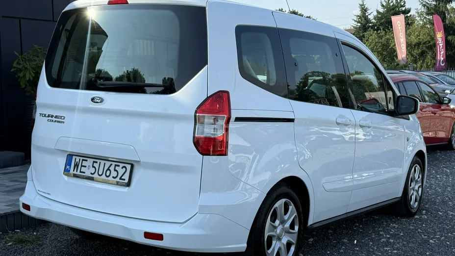 FORD Tourneo Courier -