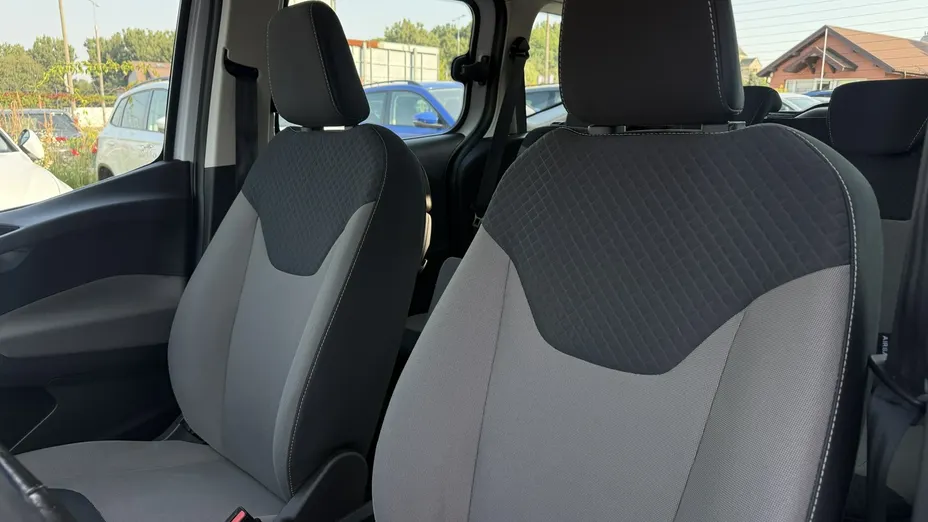 FORD Tourneo Courier -
