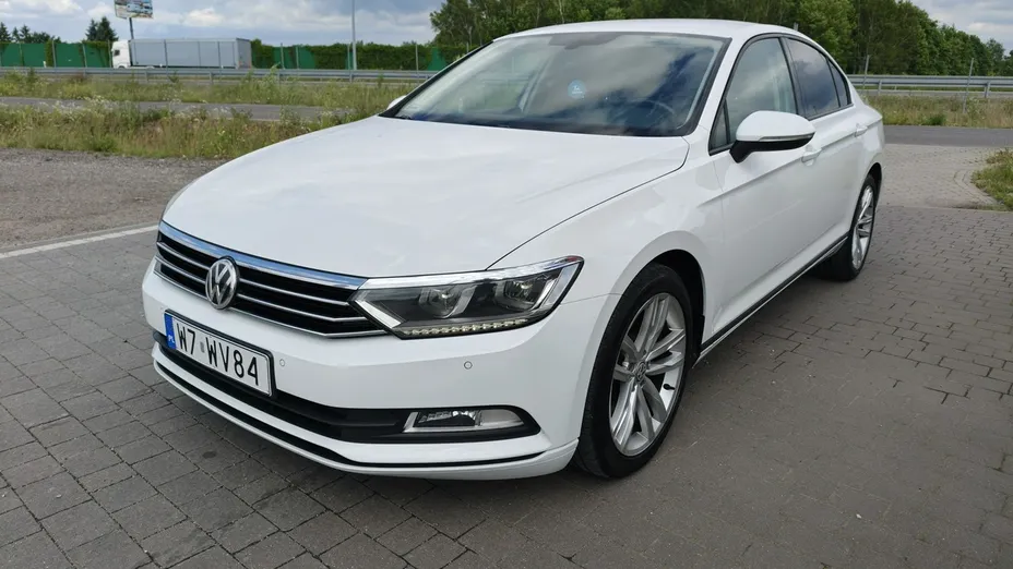 VOLKSWAGEN Passat -