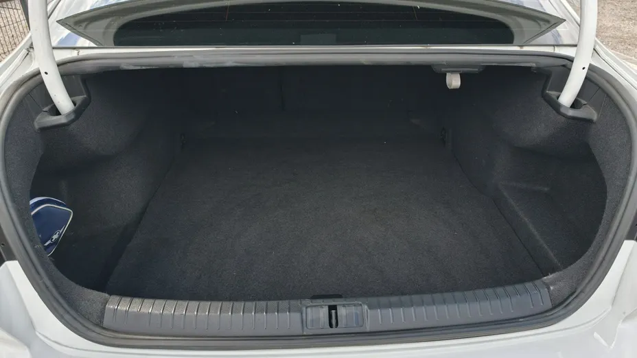 VOLKSWAGEN Passat -