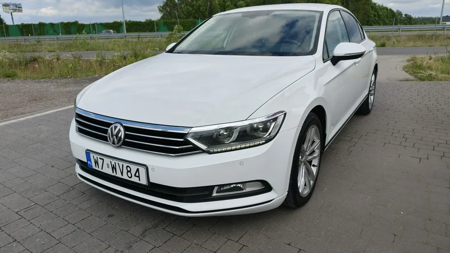 VOLKSWAGEN Passat -