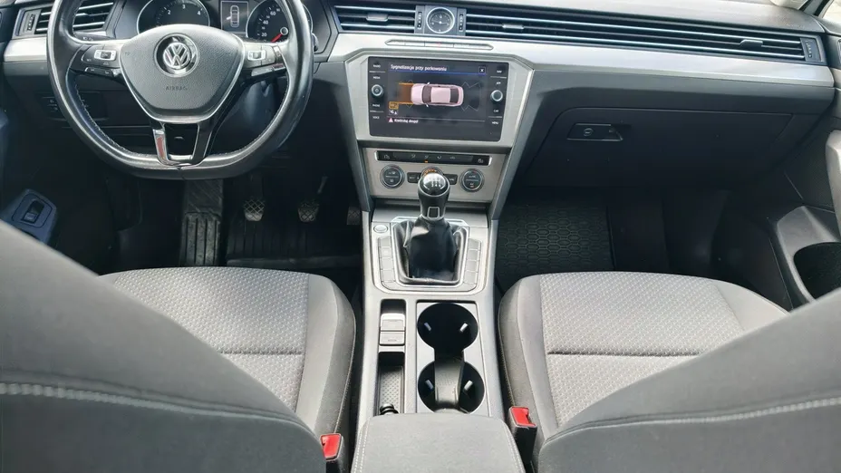 VOLKSWAGEN Passat -