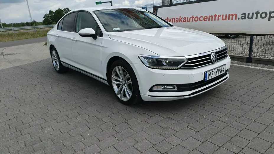 VOLKSWAGEN Passat -