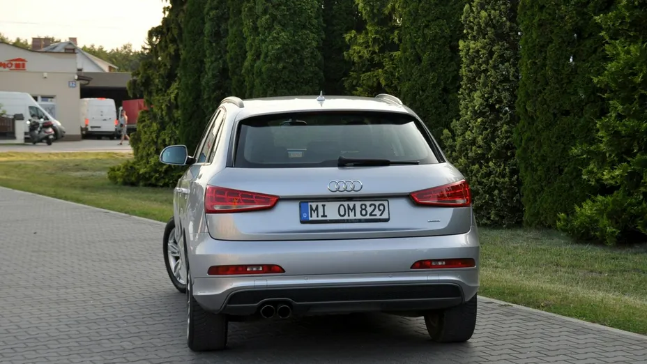 AUDI Q3 -