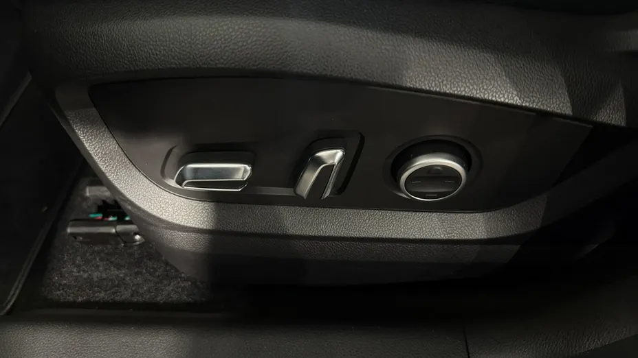 CHERY Tiggo 8 -