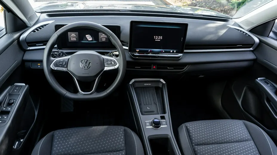 VOLKSWAGEN T-ROC -