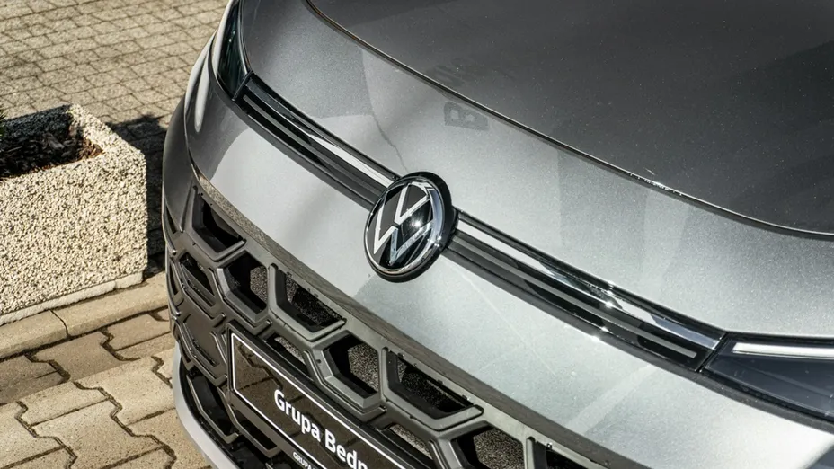 VOLKSWAGEN T-ROC -