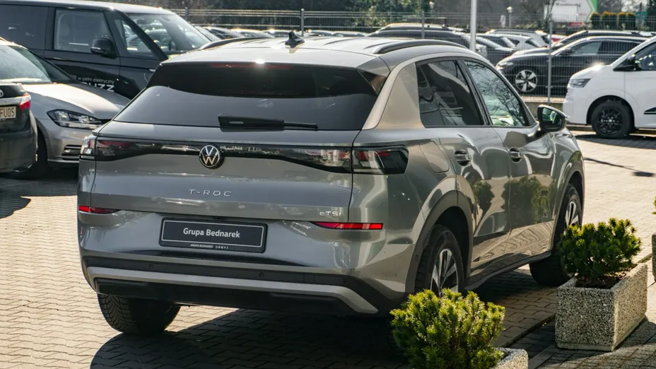 VOLKSWAGEN T-ROC -