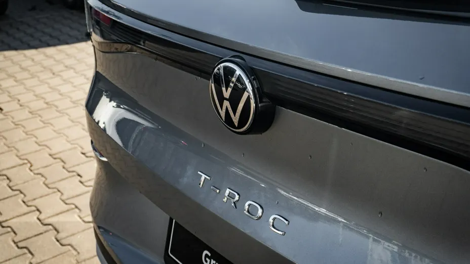 VOLKSWAGEN T-ROC -