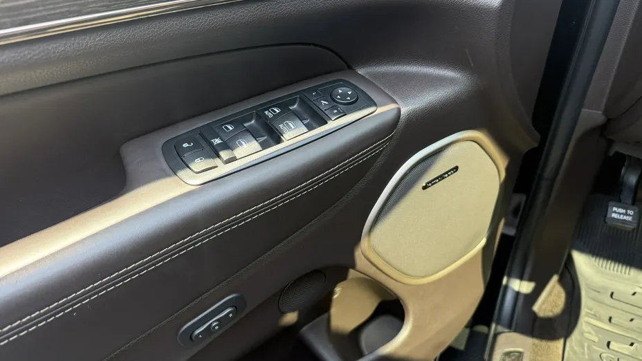 JEEP Grand Cherokee -