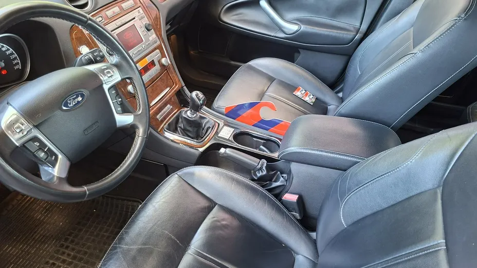 FORD Mondeo -
