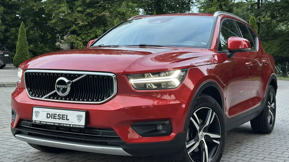 VOLVO XC40 -