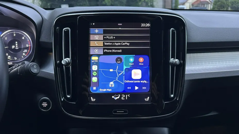 VOLVO XC40 -