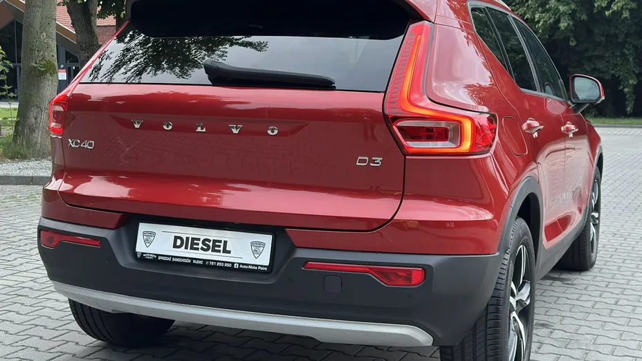 VOLVO XC40 -