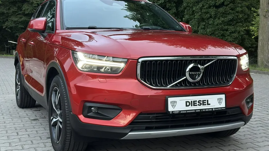 VOLVO XC40 -