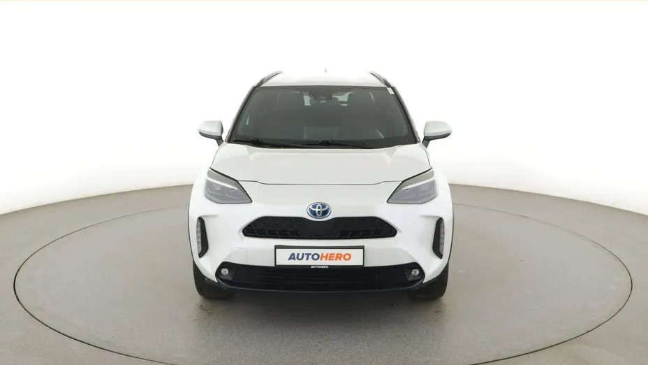 TOYOTA Yaris Cross -