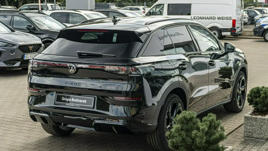 VOLKSWAGEN T-ROC -
