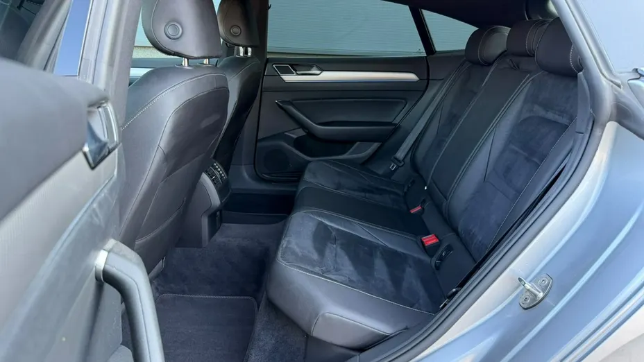 VOLKSWAGEN Arteon -