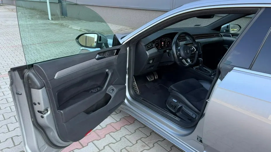 VOLKSWAGEN Arteon -