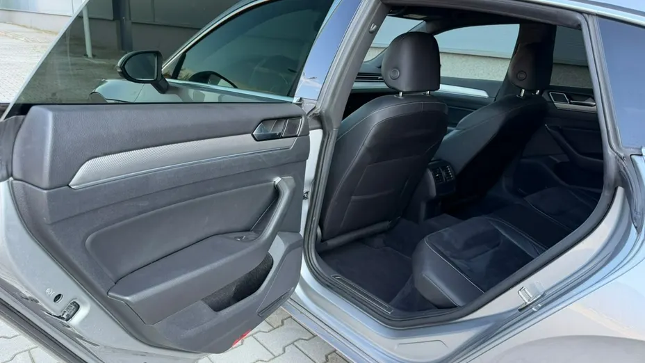 VOLKSWAGEN Arteon -
