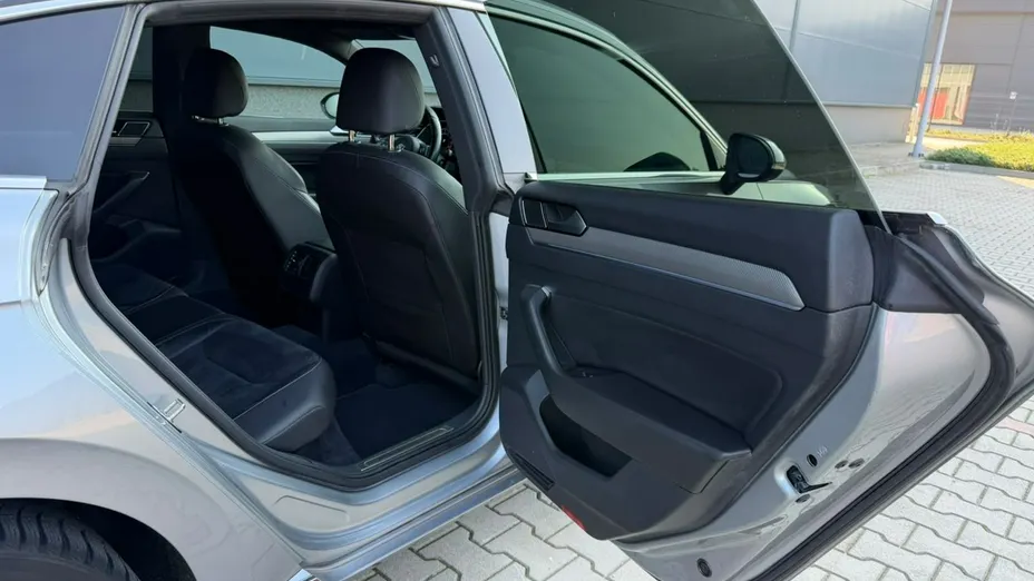 VOLKSWAGEN Arteon -