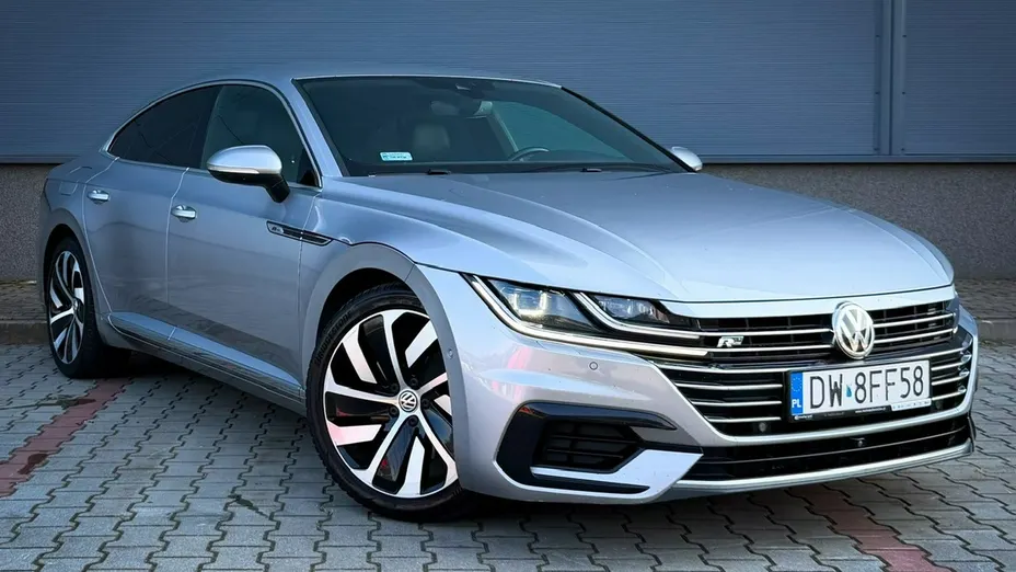VOLKSWAGEN Arteon -