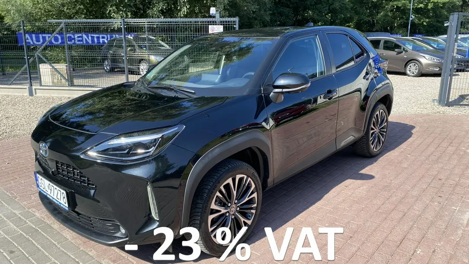 TOYOTA Yaris Cross -