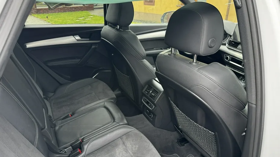 AUDI Q5 -