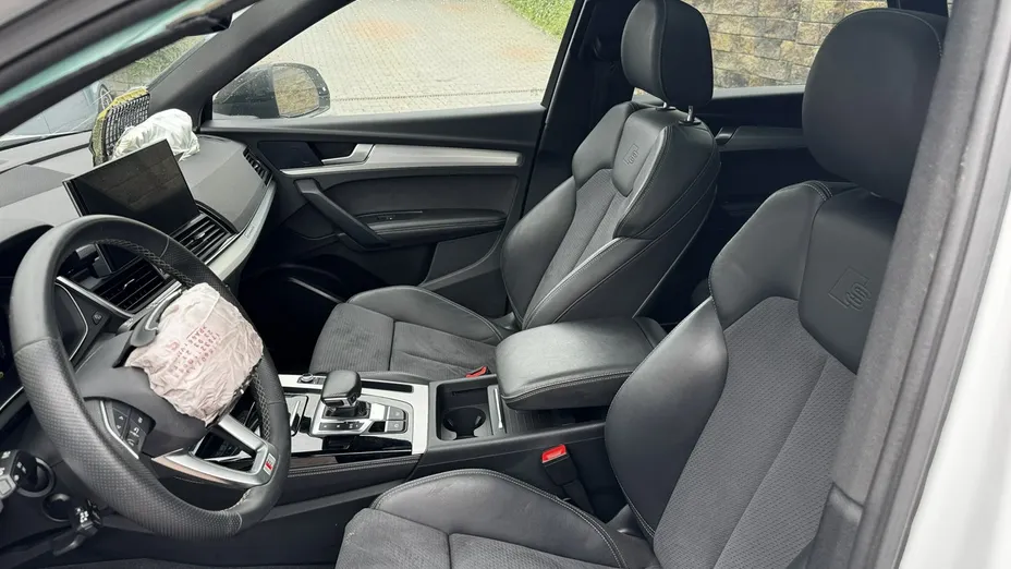 AUDI Q5 -