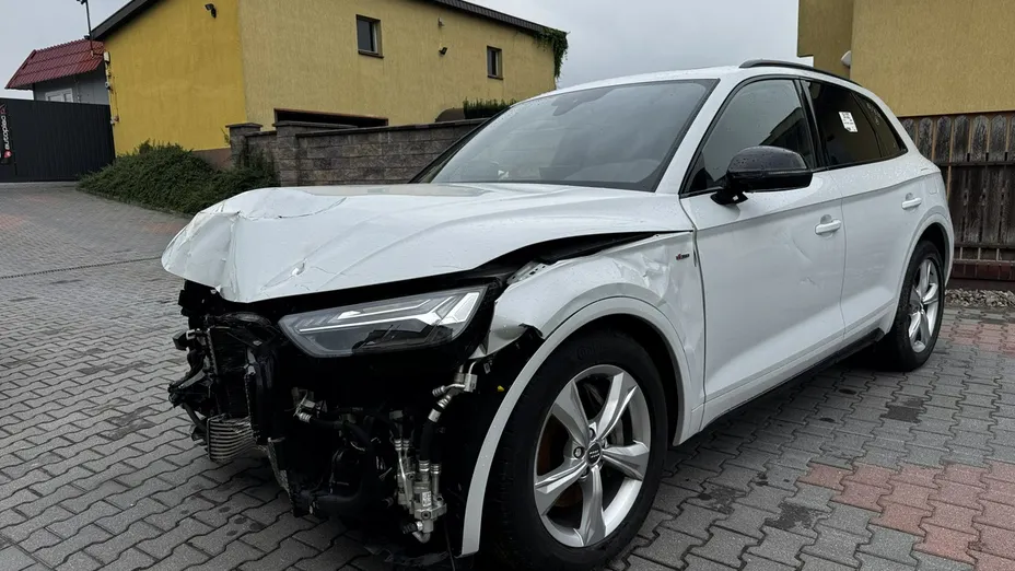 AUDI Q5 -