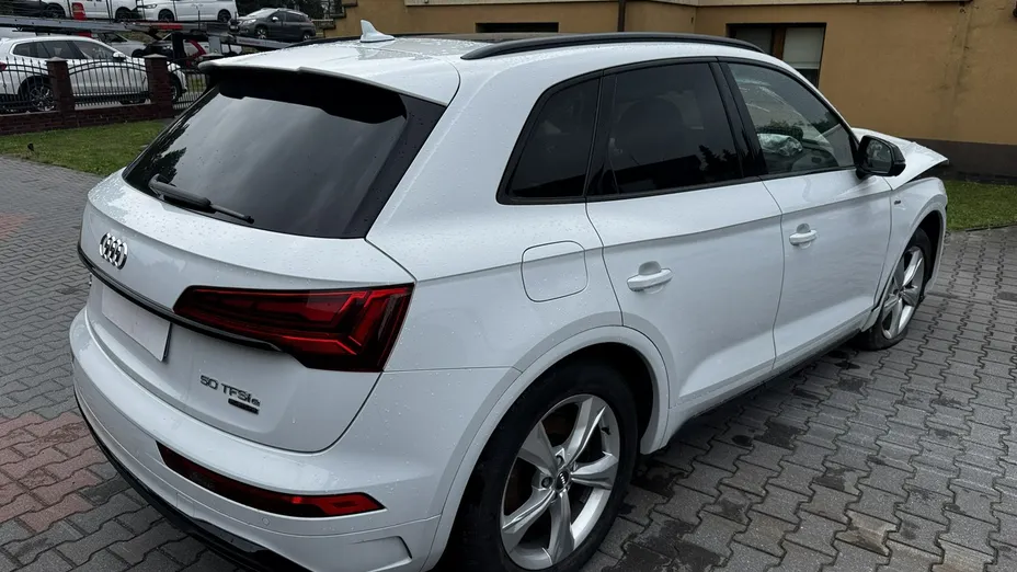 AUDI Q5 -