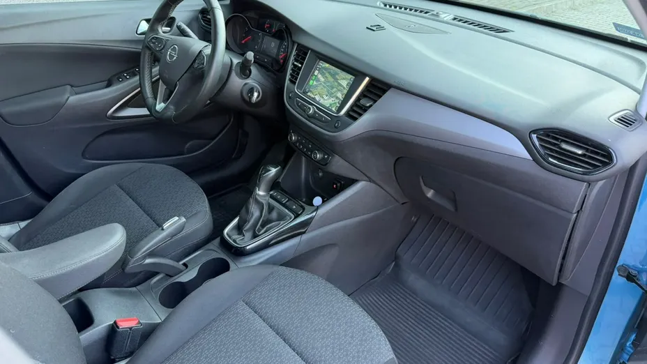 OPEL Crossland X -