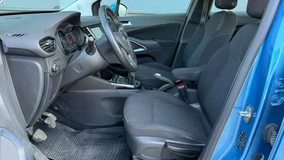 OPEL Crossland X -