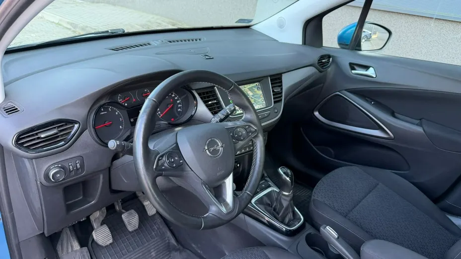 OPEL Crossland X -