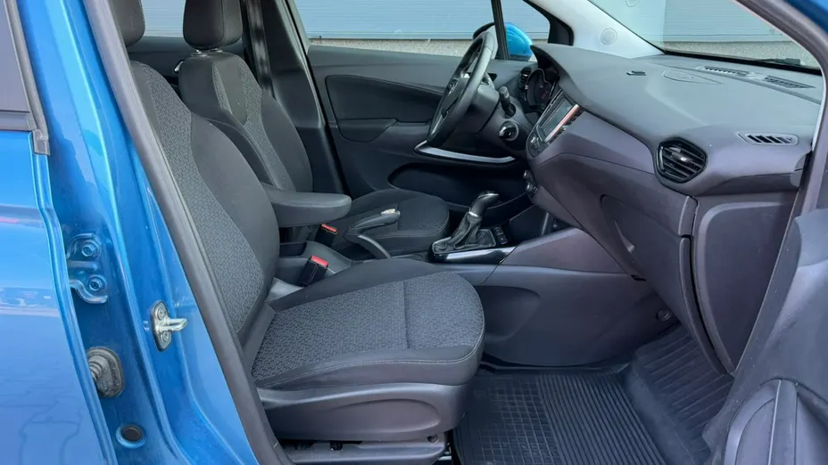 OPEL Crossland X -