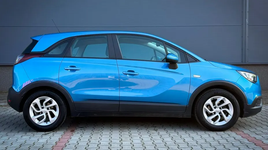 OPEL Crossland X -