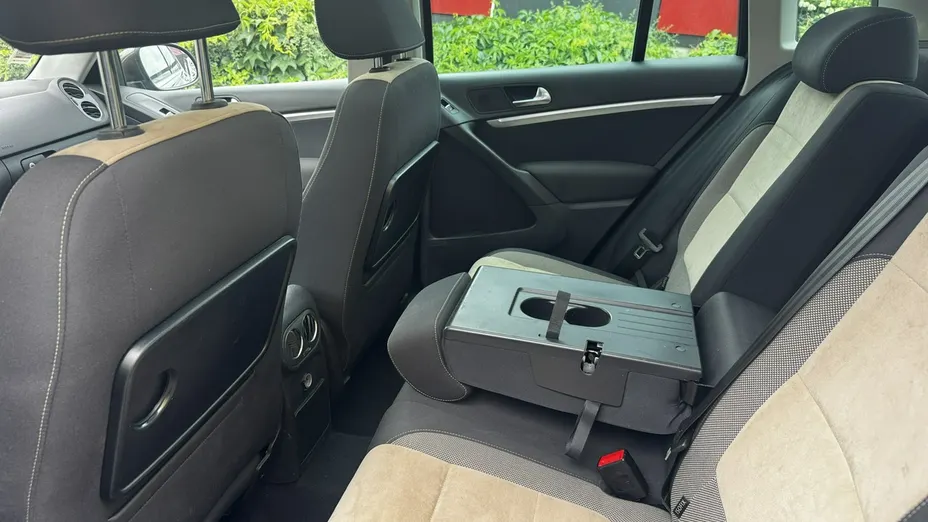 VOLKSWAGEN Tiguan -