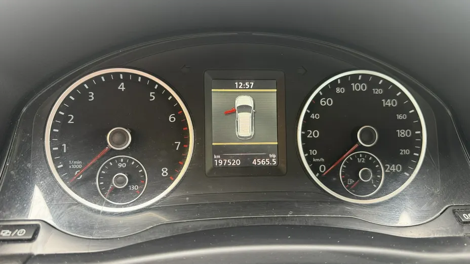 VOLKSWAGEN Tiguan -