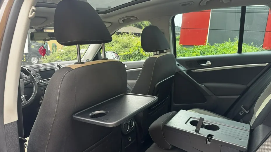 VOLKSWAGEN Tiguan -