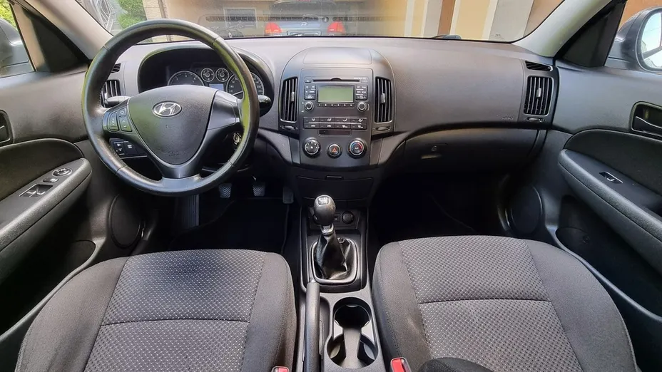 HYUNDAI i30 -