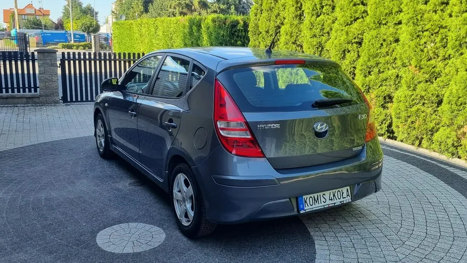 HYUNDAI i30 -