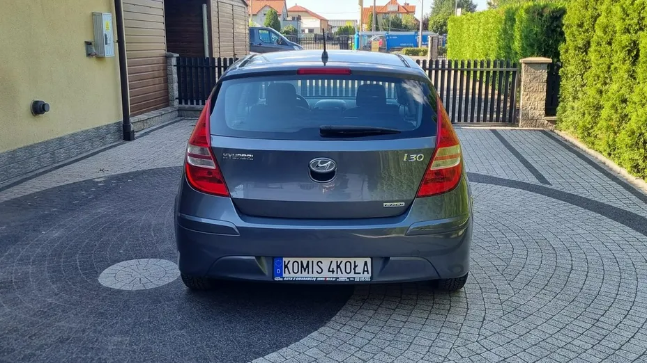 HYUNDAI i30 -